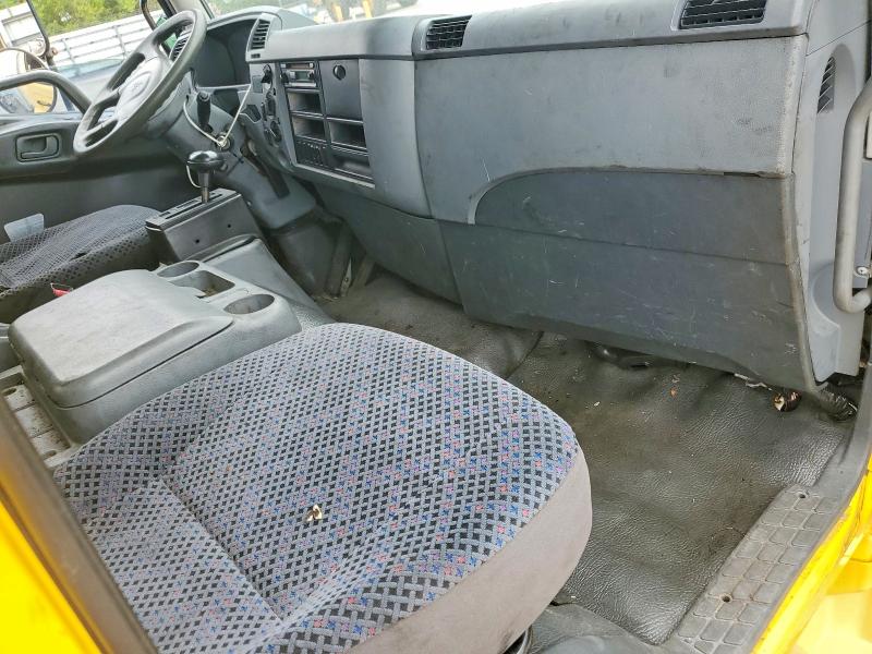 2010 Mitsubishi Fm65f VIN JL6FJP1E7AK008264 COPART salvage auction — MINOR DENT/SCRATCHES, FL - CERTIFICATE OF TITLE, sold $2,350 on 2026-07-29 (photo 8)