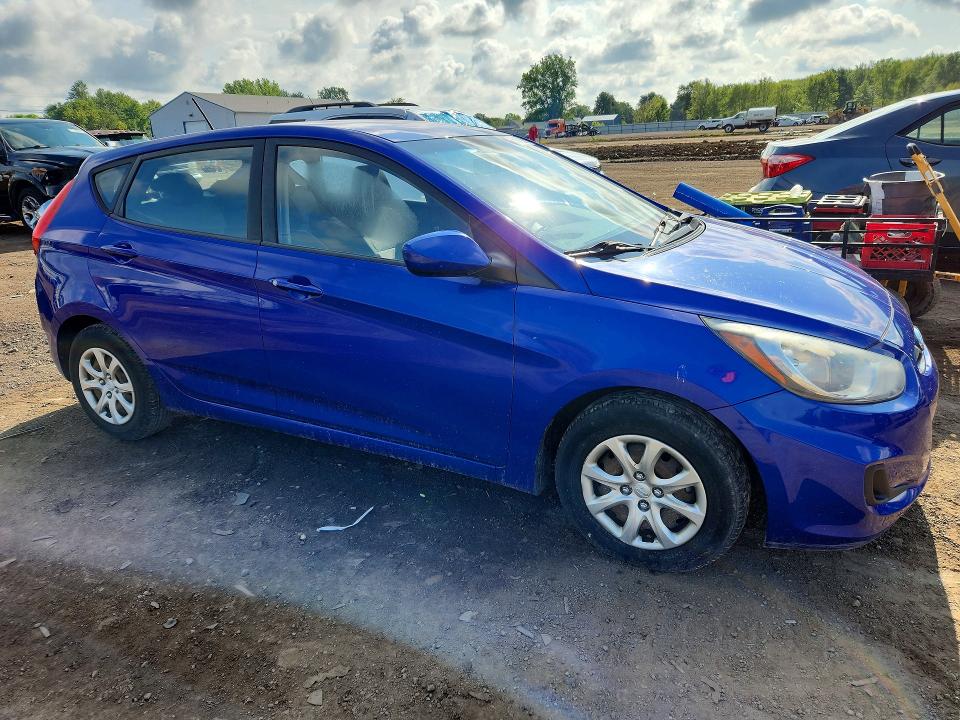 2012 Hyundai Accent VIN KMHCT5AE3CU015645 COPART salvage auction — SIDE, OH - CERT OF TITLE-SALVAGE, sold $400 on 2026-07-16 (photo 4)