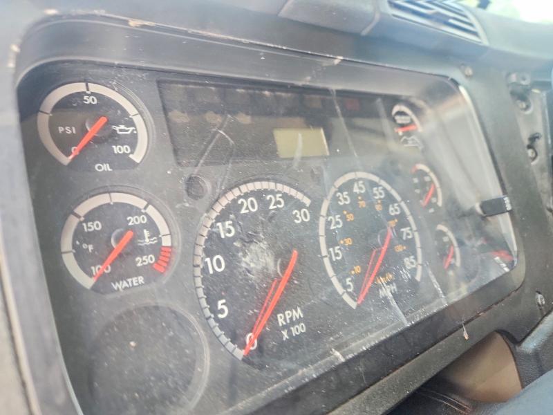2015 Freightliner Cascadia VIN 3AKBGBDV6FSGG8488 COPART salvage auction — DAMAGE HISTORY, NE - CERTIFICATE OF TITLE (P), sold $5,300 on 2026-08-21 (photo 8)