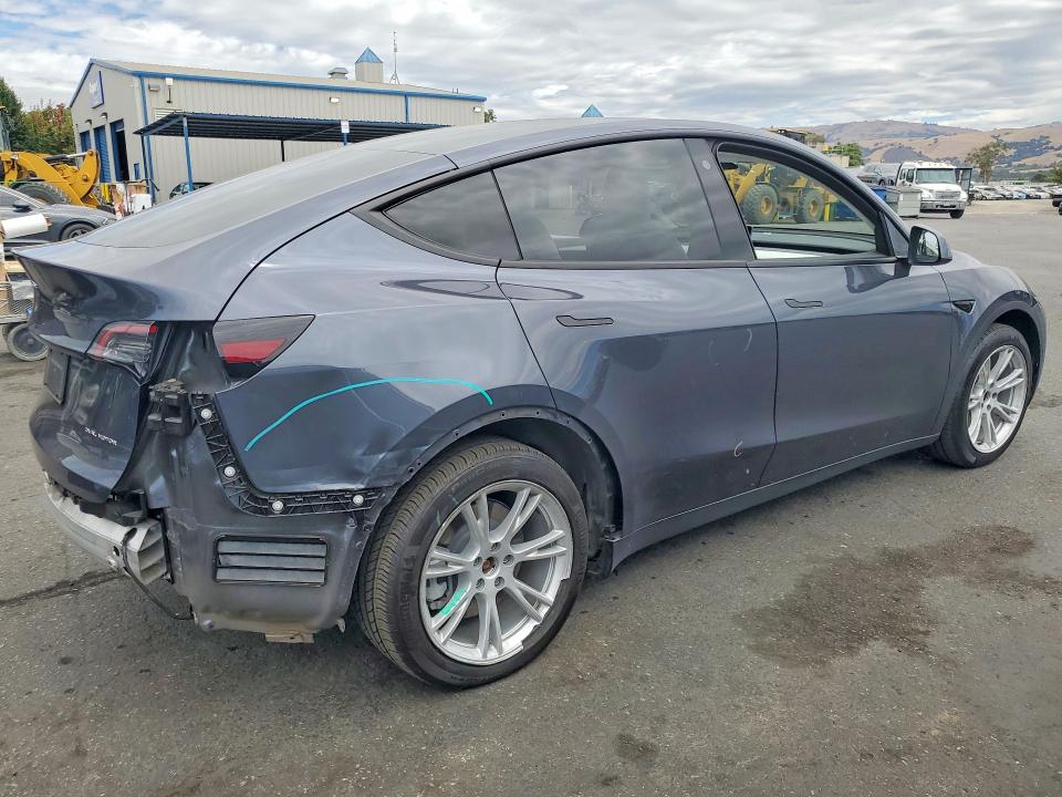 2022 Tesla Model y VIN 7SAYGDEE3NF537127 COPART salvage auction — REAR END, Ca - Salvage Certificate, sold $12,700 on 2026-07-16 (photo 3)