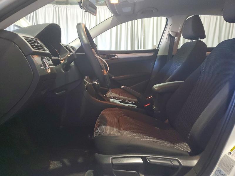 2017 Volkswagen Passat VIN 1VWAT7A32HC064190 COPART salvage auction — MINOR DENT/SCRATCHES, WA - VEHICLE CERT OF OWNERSHIP-TITL, sold $3,200 on 2026-08-01 (photo 7)