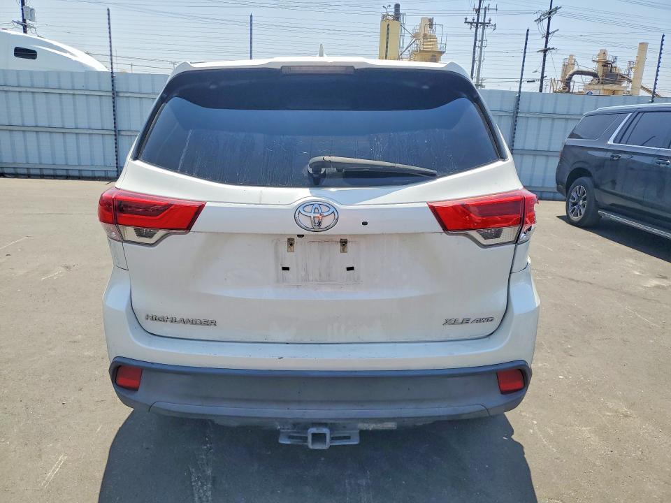 2017 Toyota Highlander VIN 5TDJZRFH5HS514222 COPART salvage auction — SIDE, Ca - Salvage Certificate, sold $6,100 on 2026-07-06 (photo 6)