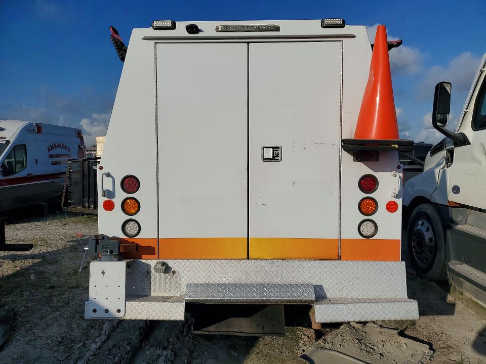2019 Freightliner Sprinter VIN WDPPF4CD5KN039362 COPART salvage auction — NORMAL WEAR, TX - CERTIFICATE OF TITLE, sold $16,200 on 2026-07-17 (photo 6)