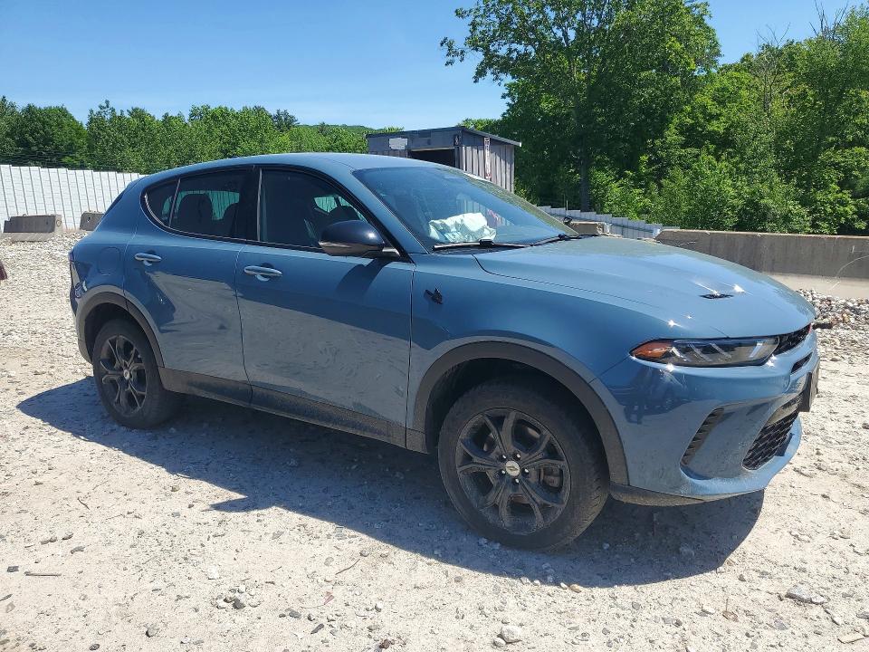 2023 Dodge Hornet VIN ZACNDFAN1P3A04433 COPART salvage auction — SIDE, Ma - Cert Of Title-Salvage, sold $2,300 on 2026-08-12 (photo 4)