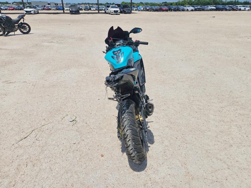 2020 Yamaha Yzfr3 VIN MH3RH18Y6LK002782 COPART salvage auction — FRONT END, Tx - Salvage Vehicle Title, sold $1,150 on 2026-07-16 (photo 4)