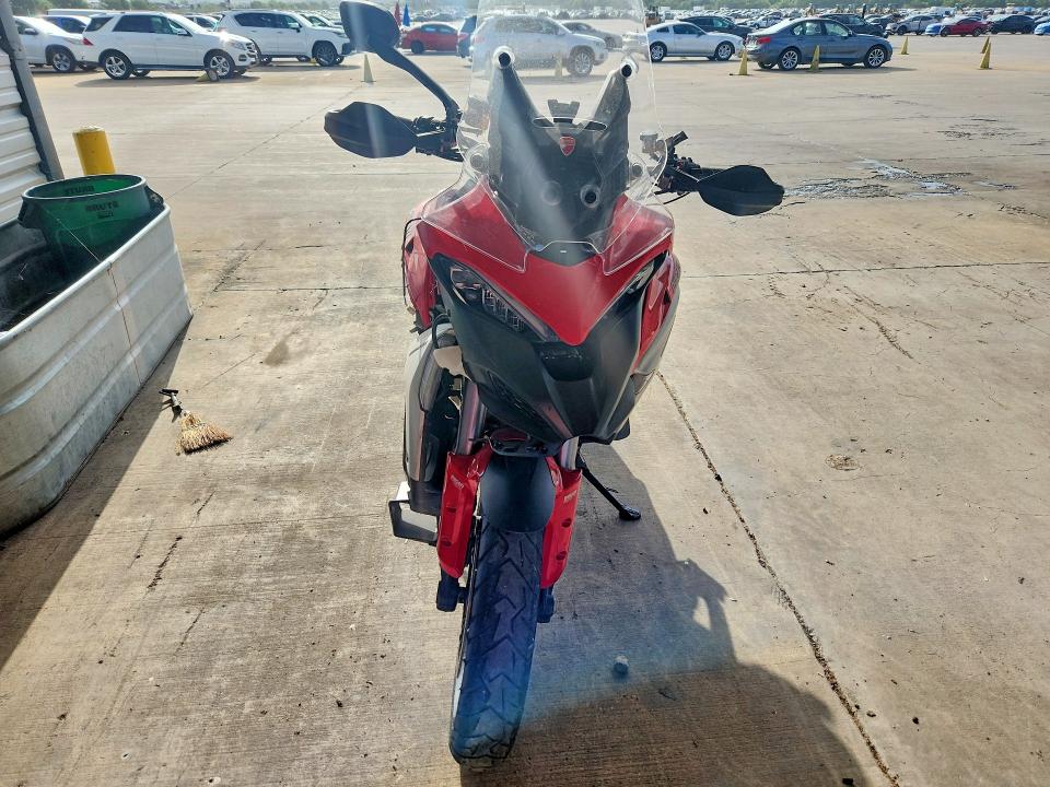 2022 Ducati Multistrada VIN ZDMAALVW6NB012976 COPART salvage auction — FRONT END, Tx - Salvage Vehicle Title, sold $1,600 on 2026-07-30 (photo 2)