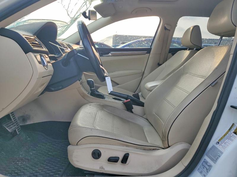 2018 Volkswagen VIN 1VWBA7A33JC002703 COPART salvage auction — REAR END, Tx - Salvage Vehicle Title, sold $1,350 on 2026-08-03 (photo 7)