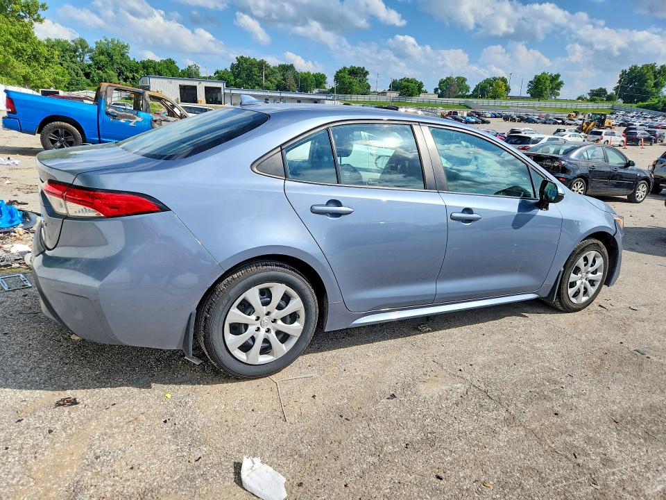 2022 Toyota VIN 5YFEPMAE6NP301226 COPART salvage auction — SIDE, Mo - Salvage Certificate Of Title, sold $7,400 on 2026-07-28 (photo 3)