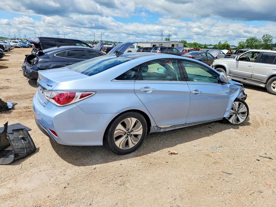 2013 Hyundai VIN KMHEC4A44DA068710 COPART salvage auction — FRONT END, Il - Salvage Certificate, sold $400 on 2026-07-28 (photo 3)