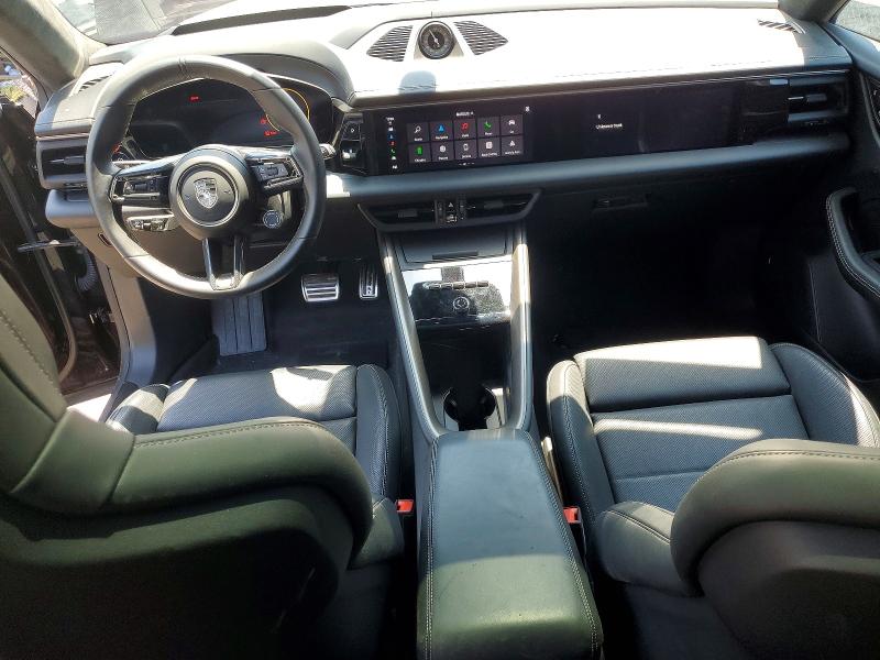 2024 Porsche Macan VIN WP1AC2XA2RL200309 COPART salvage auction — MINOR DENT/SCRATCHES, MI - CERTIFICATE OF TITLE, sold $42,250 on 2026-07-07 (photo 8)