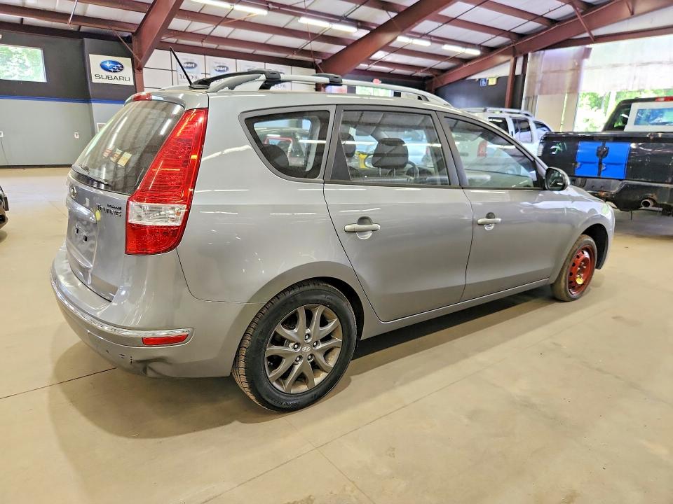 2012 Hyundai Elantra VIN KMHDC8AE1CU152928 COPART salvage auction — MINOR DENT/SCRATCHES, Vt - Certificate Of Title, sold $2,500 on 2026-07-31 (photo 3)