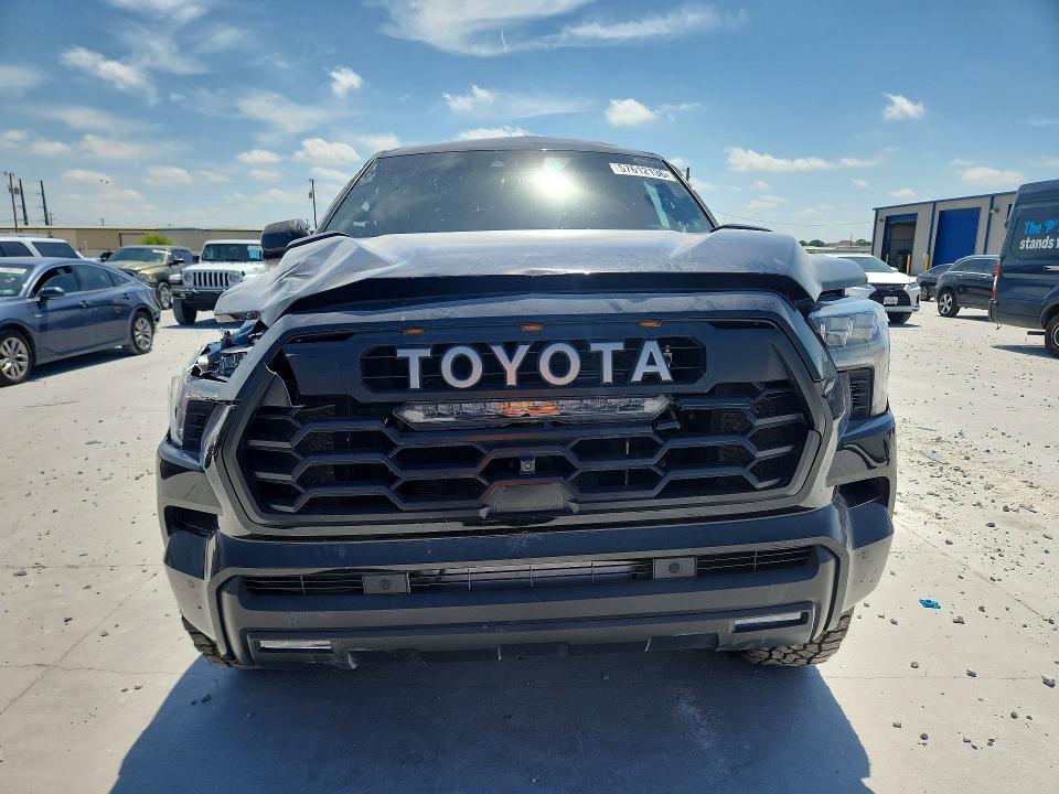 2023 Toyota Sequoia VIN 7SVAAABA4PX016318 COPART salvage auction — ROLLOVER, Tx - Salvage Vehicle Title, sold $20,300 on 2026-07-31 (photo 5)