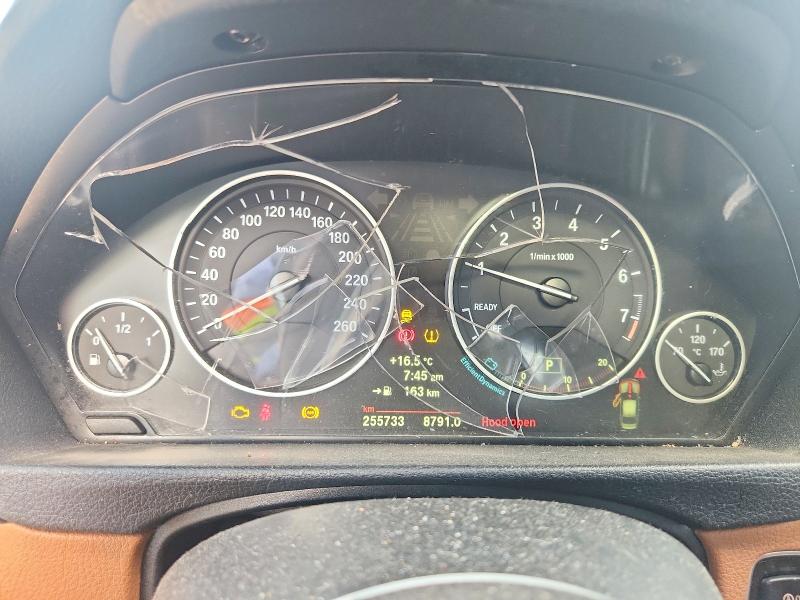 2013 BMW 3 series VIN WBA3B9C56DF140444 COPART salvage auction — VANDALISM, On - Permit No Brand - Unfit, sold $625 on 2026-07-23 (photo 9)