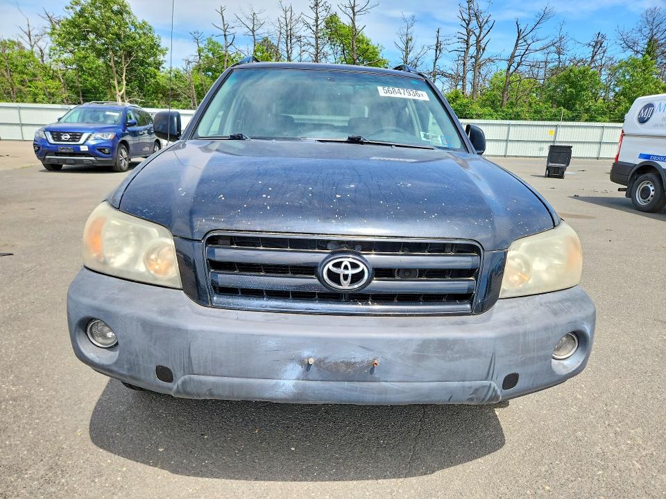 2005 Toyota Highlander VIN JTEEP21A550092407 COPART salvage auction — MINOR DENT/SCRATCHES, NY - CERTIFICATE OF TITLE, sold $800 on 2026-07-13 (photo 5)