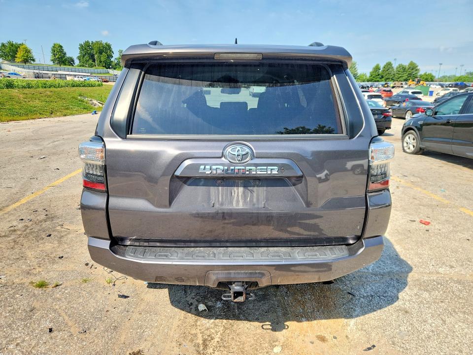 2022 Toyota 4runner VIN JTEMU5JR0N6055046 COPART salvage auction — MINOR DENT/SCRATCHES, Mo - Certificate Of Title, sold $27,000 on 2026-07-07 (photo 6)