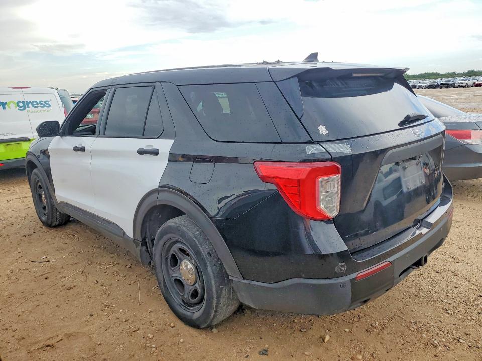 2022 Ford Explorer VIN 1FM5K8AB5NGA47775 COPART salvage auction — MINOR DENT/SCRATCHES, Tx - Salvage Vehicle Title (P), sold $7,100 on 2026-07-30 (photo 2)