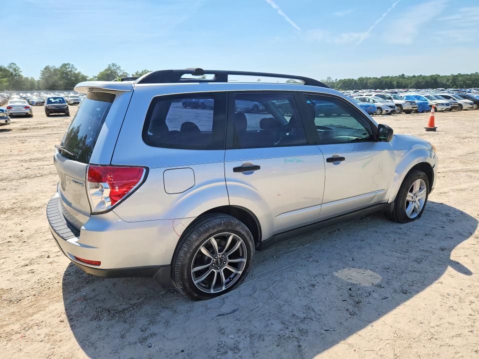 2010 Subaru Forester VIN JF2SH6BC2AH792538 COPART salvage auction — FRONT END, Fl - Cert Of Title Slvg Rebuildable, sold $350 on 2026-07-10 (photo 3)
