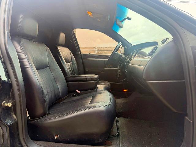 2005 Lincoln TOWN CAR VIN 1L1FM88W85Y609574 COPART salvage auction — NORMAL WEAR, Tx - Certificate Of Title (P), sold $10,800 on 2026-07-24 (photo 5)