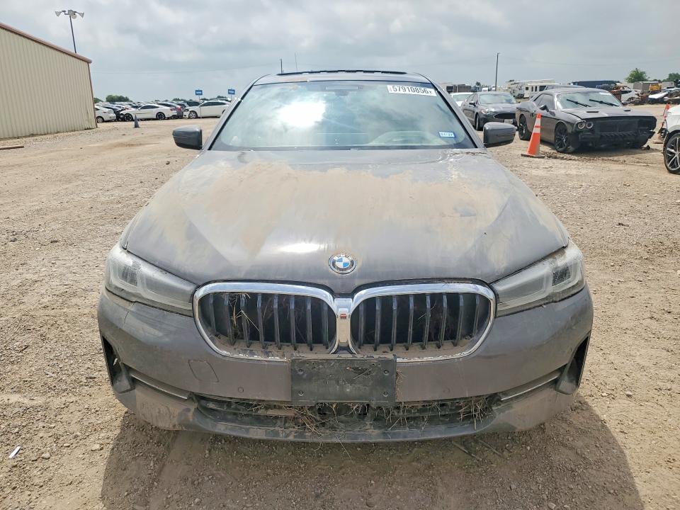 2022 BMW 5er VIN WBA13AG01NCJ60527 COPART salvage auction — WATER/FLOOD, Tx - Salvage Title-Flood Damage, sold $30 on 2026-07-29 (photo 5)