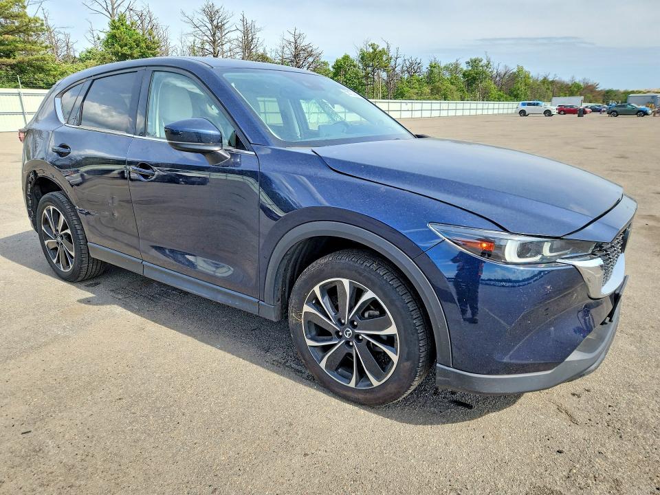 2022 Mazda VIN JM3KFBDM8N0637734 COPART salvage auction — ROLLOVER, NY - MV-907A SALVAGE CERTIFICATE, sold $1,750 on 2026-07-27 (photo 4)