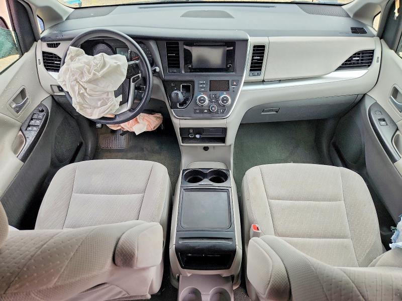 2017 Toyota Sienna VIN 5TDJZ3DC5HS183808 COPART salvage auction — FRONT END, Il - Salvage Certificate, sold $1,100 on 2026-07-28 (photo 8)