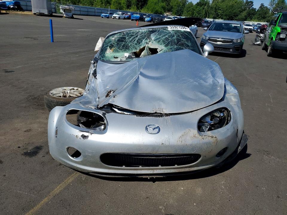 2007 Mazda Mx-5 VIN JM1NC25F570131697 COPART salvage auction — ROLLOVER, Or - Wrecker's Notice (Parts Only), sold $350 on 2026-07-13 (photo 5)