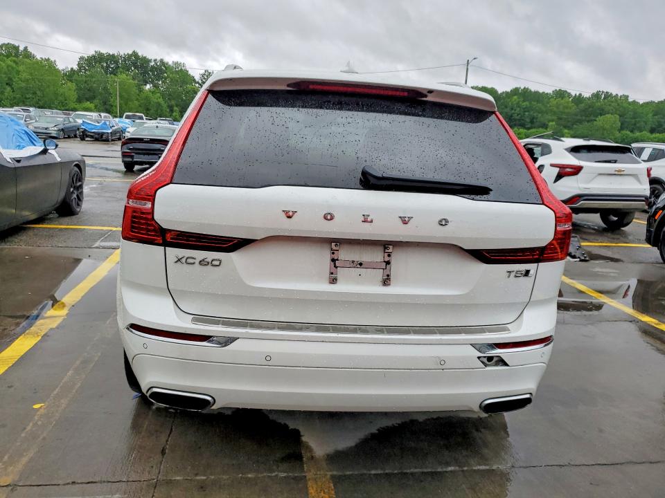 2021 Volvo Xc60 VIN YV4102RL4M1689664 COPART salvage auction — WATER/FLOOD, Ky - Cert Of Title-Salvage Water, sold $8,500 on 2026-08-06 (photo 6)