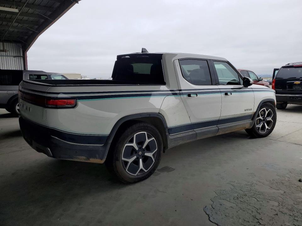 2023 Rivian R1t VIN 7FCTGBAA2PN028062 COPART salvage auction — FRONT END, Ca - Salvage Certificate, sold $17,400 on 2026-09-10 (photo 3)