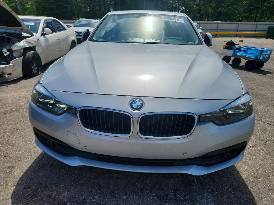 2016 BMW 3er VIN WBA8E1G52GNT34021 COPART salvage auction — WATER/FLOOD, Al - Cert Of Title-Flood Salvage, sold $400 on 2026-08-17 (photo 5)