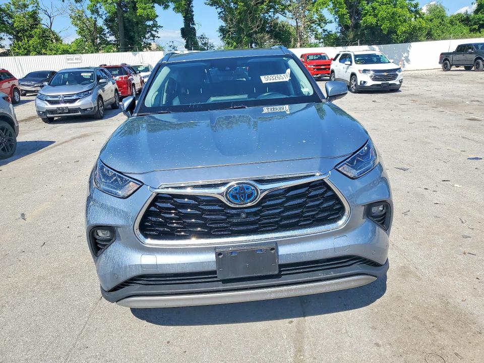 2021 Toyota Highlander VIN 5TDEBRCH1MS051368 COPART salvage auction — REAR END, Mo - Salvage Certificate Of Title, sold $8,400 on 2026-07-28 (photo 5)