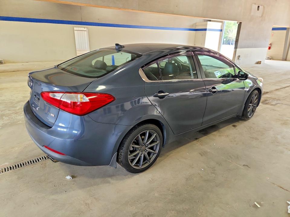 2016 Kia Forte VIN KNAFZ4A87G5554612 COPART salvage auction — ALL OVER, Va - Cert Of Title - Salvage, sold $750 on 2026-07-10 (photo 3)