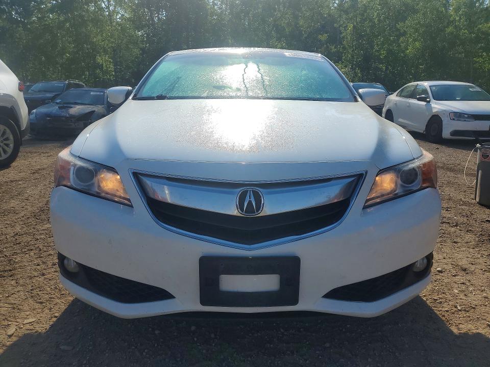 2015 Acura Ilx VIN 19VDE1F74FE400522 COPART salvage auction — REAR END, On - Permit No Brand - Unfit, sold $3,450 on 2026-07-23 (photo 5)