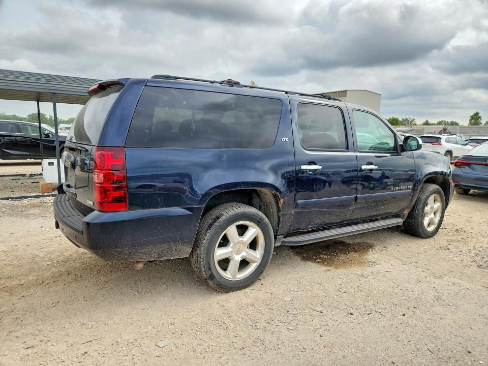 2008 Chevrolet Suburban VIN 3GNFK16328G157796 COPART salvage auction — MECHANICAL, MO - DEALER ONLY CLEAN TITLE, sold $525 on 2026-07-09 (photo 3)
