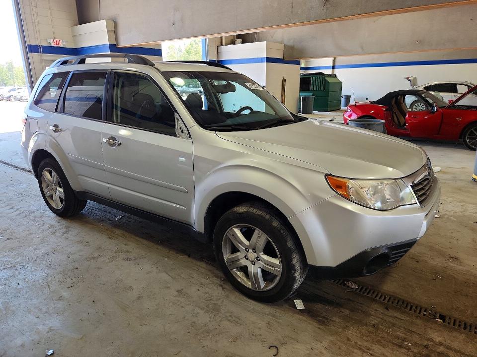2009 Subaru Forester VIN JF2SH63619H725496 COPART salvage auction — SIDE, VA - CERT OF TITLE - SALVAGE, sold $450 on 2026-07-02 (photo 4)