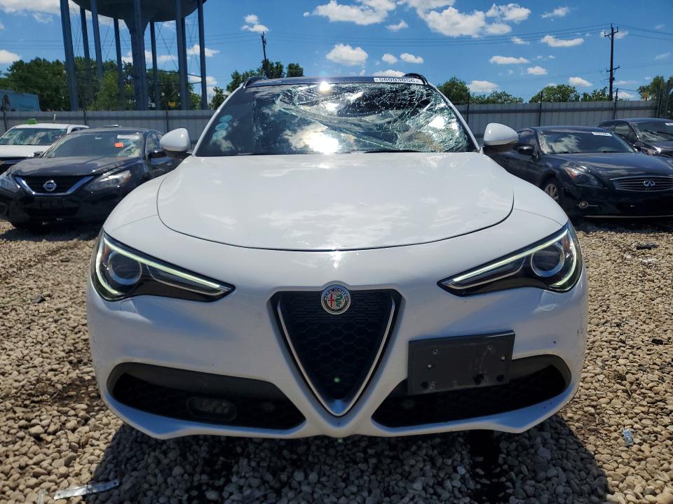 2022 Alfa romeo Stelvio VIN ZASPAKBN6N7D27556 COPART salvage auction — FRONT END, Il - Salvage Certificate, sold $11,600 on 2026-07-29 (photo 5)