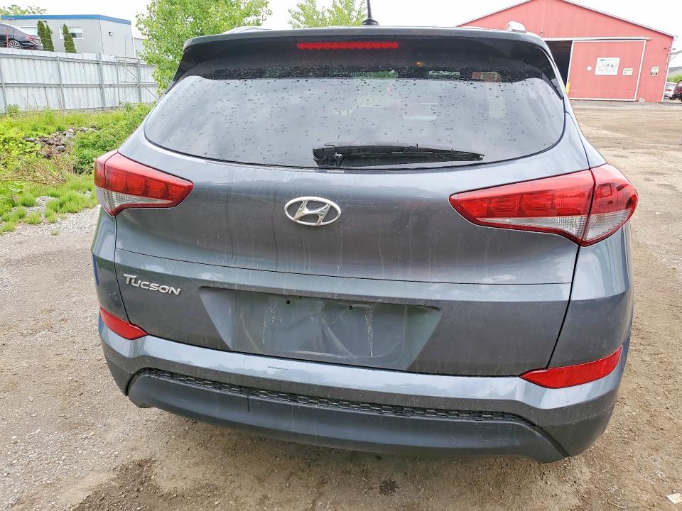 2016 Hyundai VIN KM8J33A4XGU178804 COPART salvage auction — SIDE, On - Permit No Brand - Unfit, sold $2,750 on 2026-07-23 (photo 6)