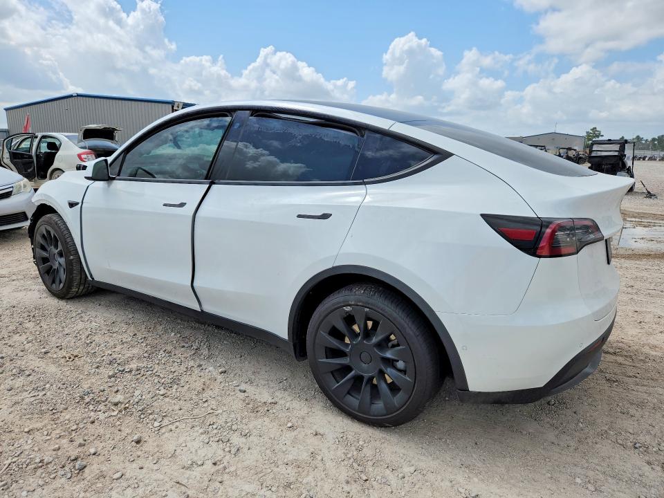 2022 Tesla Model y VIN 7SAYGAEE1NF549808 COPART salvage auction — FRONT END, TX - SALVAGE VEHICLE TITLE, sold $150 on 2026-07-28 (photo 2)