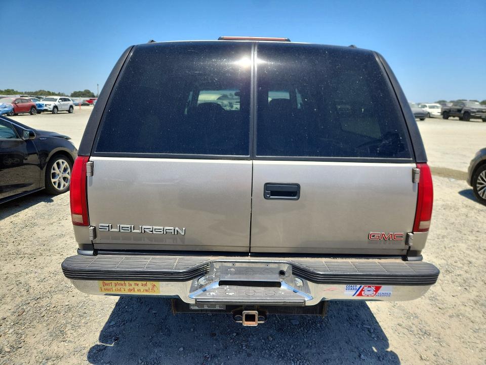 1999 Gmc Suburban VIN 1GKFK16R5XJ757047 COPART salvage auction — FRONT END, Ca - Dis/Dlr/Exp Only Clean Title, sold $375 on 2026-07-02 (photo 6)