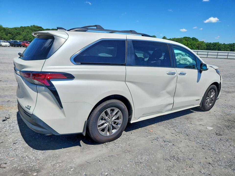 2021 Toyota Sienna VIN 5TDYRKEC6MS026628 COPART salvage auction — FRONT END, Nc - Salvage Certificate Of Title, sold $11,300 on 2026-08-19 (photo 3)