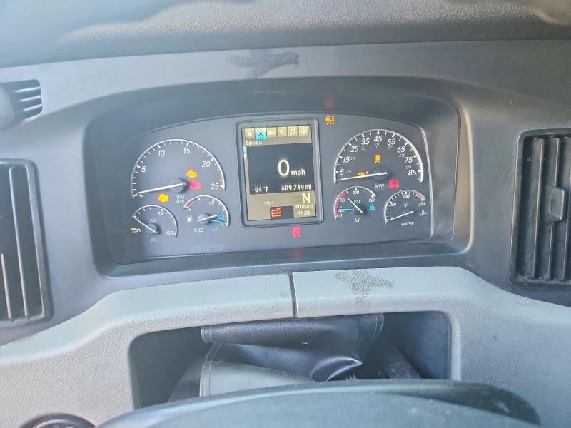 2021 Freightliner Cascadia 126 VIN 3AKJHHDR3MSMH8723 COPART salvage auction — MINOR DENT/SCRATCHES, MS - CERTIFICATE OF TITLE, sold $23,500 on 2026-07-21 (photo 8)