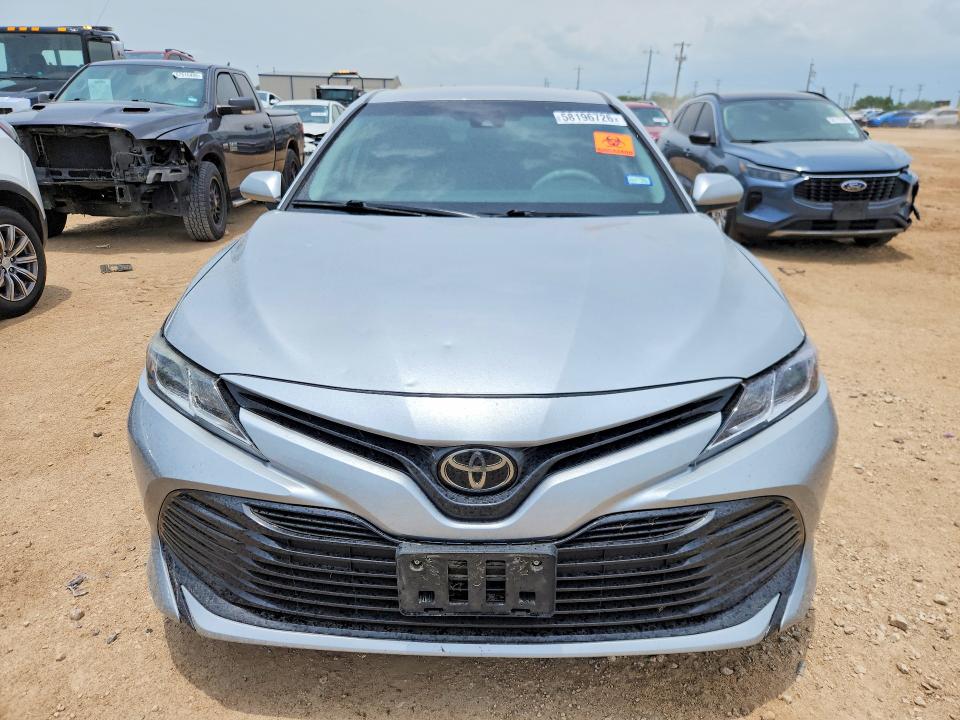 2019 Toyota Camry VIN 4T1B11HK0KU810219 COPART salvage auction — WATER/FLOOD, Tx - Salvage Title-Flood Damage, sold $100 on 2026-07-23 (photo 5)