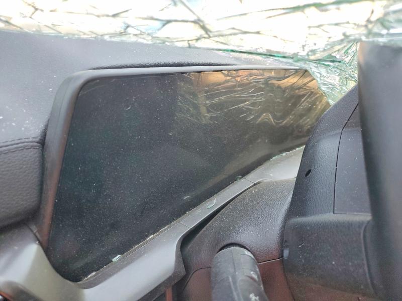 2025 Kia Telluride VIN 5XYP64GC2SG645802 COPART salvage auction — ROLLOVER, Nc - Dlr Only-Clean/Over 25% Damage, sold $1,850 on 2026-07-30 (photo 9)