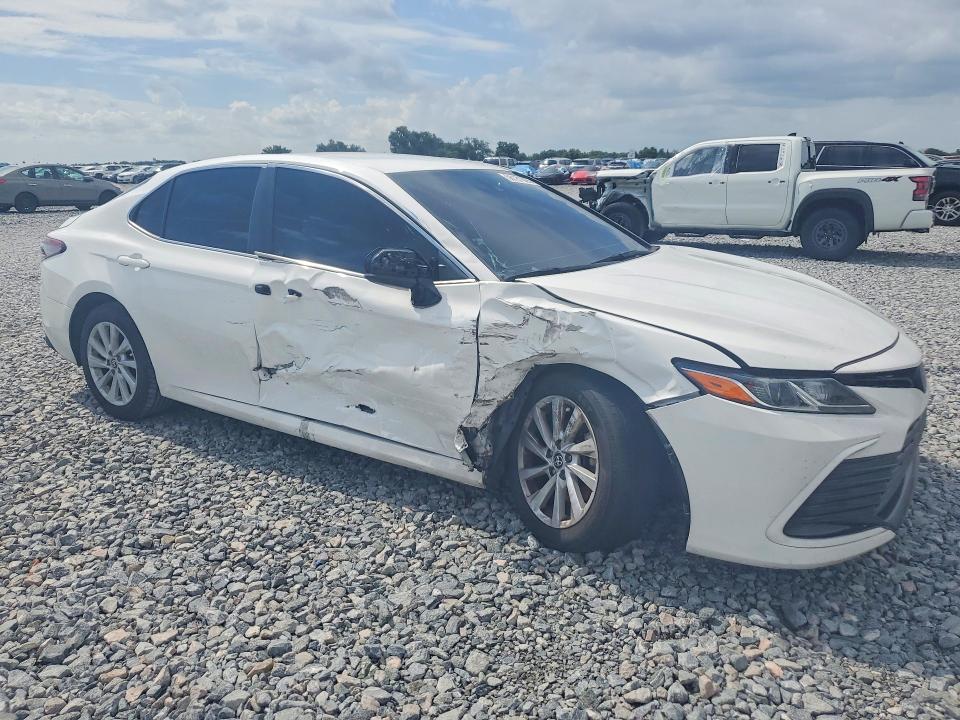 2022 Toyota Camry VIN 4T1C11AK0NU637756 COPART salvage auction — SIDE, FL - CERTIFICATE OF DESTRUCTION, sold $5,200 on 2026-07-02 (photo 4)