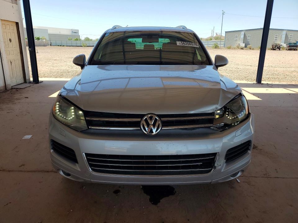 2013 Volkswagen Touareg VIN WVGEF9BP7DD002017 COPART salvage auction — FRONT END, Az - Cert Of Title - Salvage, sold $1,200 on 2026-07-21 (photo 5)