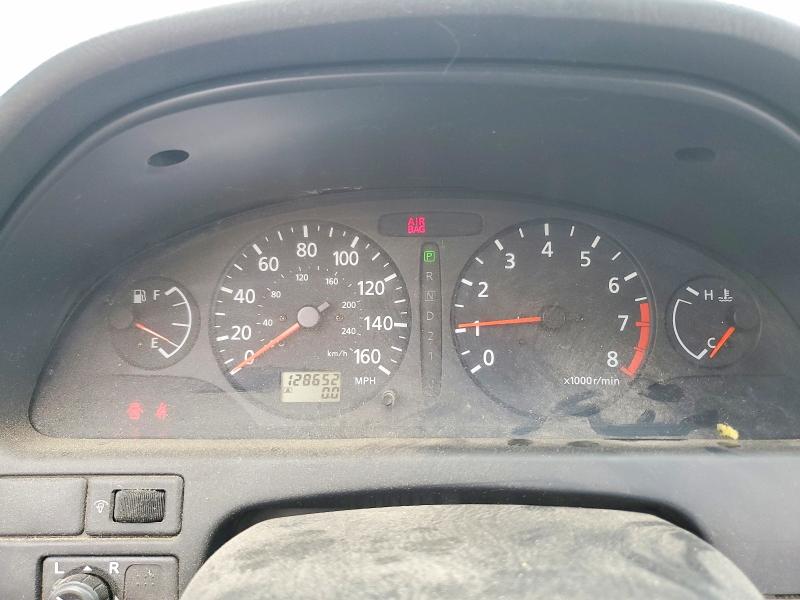 2000 Nissan Maxima VIN JN1CA31A5YT204700 COPART salvage auction — SIDE, Nv - Non-Repairable Vehicle Cert, sold $90 on 2026-07-02 (photo 9)