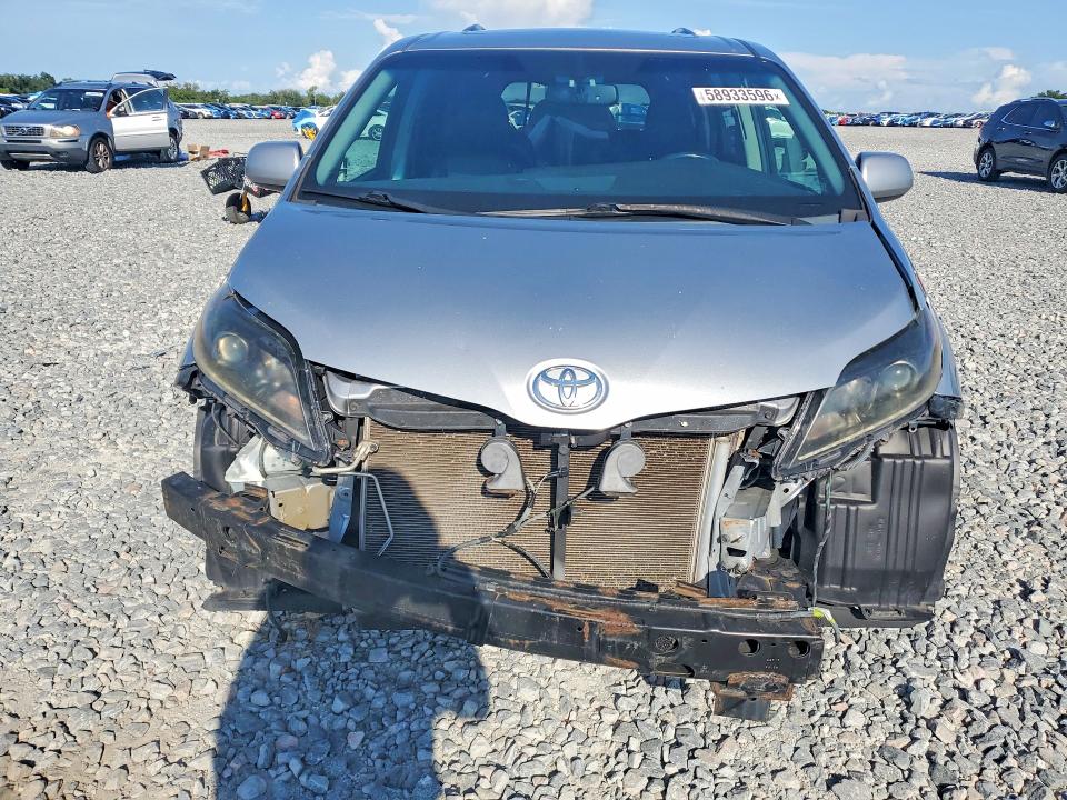 2015 Toyota VIN 5TDXK3DC0FS653108 COPART salvage auction — FRONT END, Fl - Cert Of Title Slvg Rebuildable, sold $2,550 on 2026-07-07 (photo 5)
