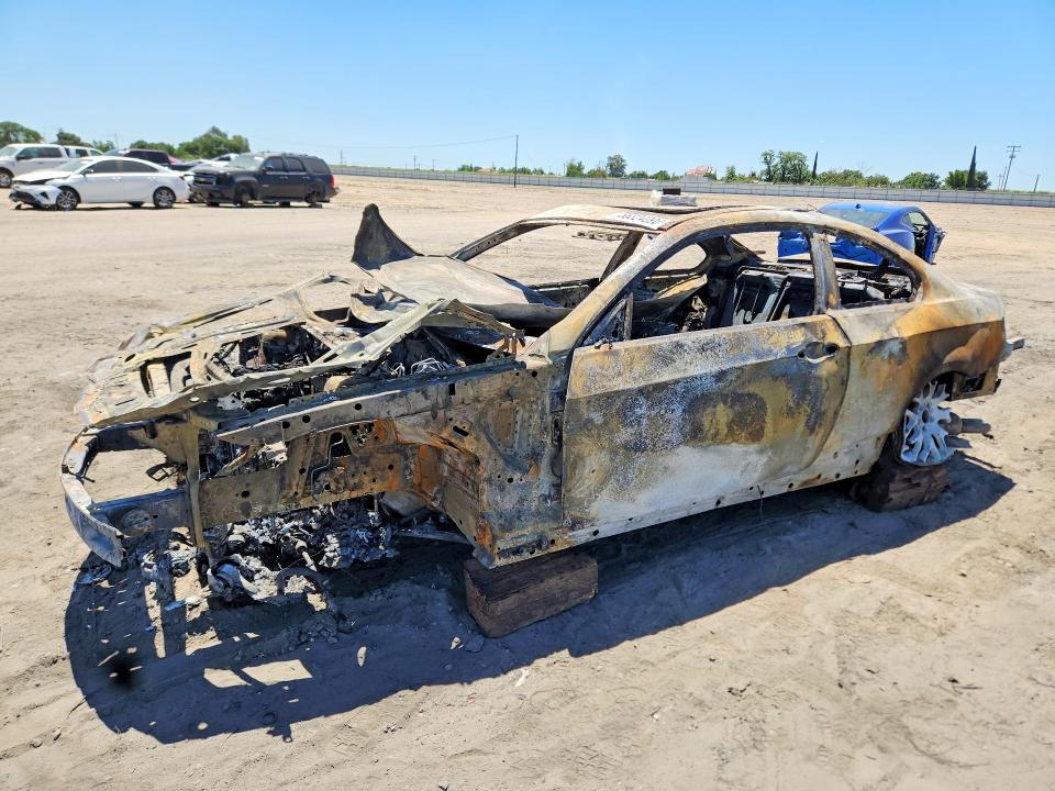 2007 BMW 3 series VIN WBAWV13557PK48672 COPART salvage auction — BURN, Ca - Non-Repairable Vehicle Cert, sold $60 on 2026-07-13 (photo 1)