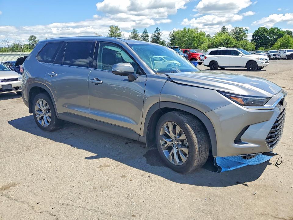 2025 Toyota Highlander VIN 5TDACAB53SS036310 COPART salvage auction — FRONT END, PA - CERTIFICATE OF SALVAGE, sold $21,000 on 2026-07-31 (photo 4)