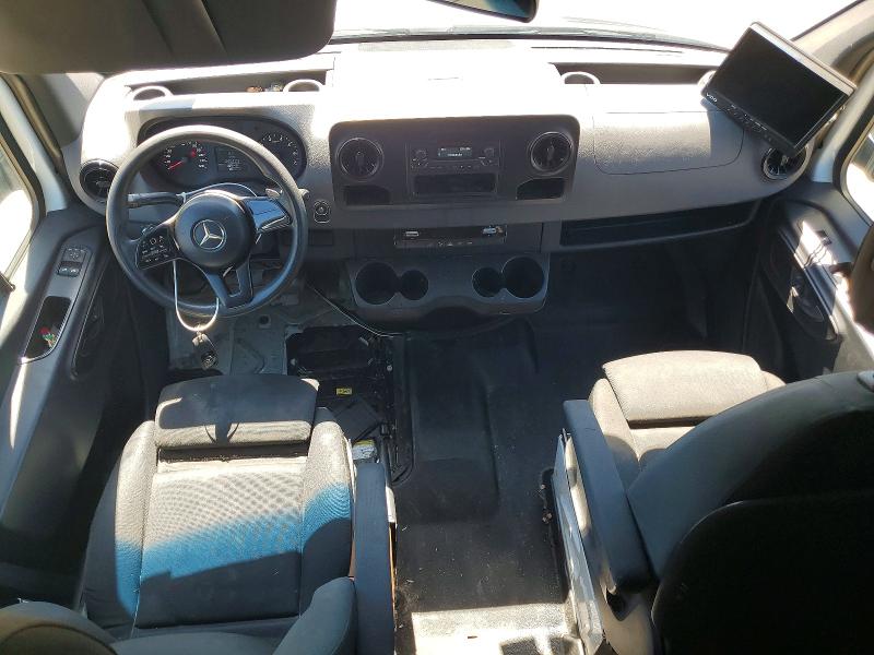 2019 Mercedes-benz Sprinter VIN WD4PF1ED0KT013658 COPART salvage auction — REAR END, Sc - Certificate Of Title, sold $3,700 on 2026-07-31 (photo 8)