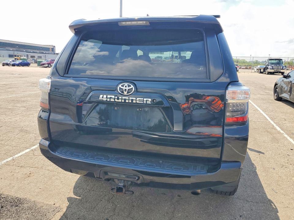 2017 Toyota 4runner VIN JTEBU5JR5H5447487 COPART salvage auction — WATER/FLOOD, Oh - Cert Of Title-Salvage, sold $12,400 on 2026-07-08 (photo 6)